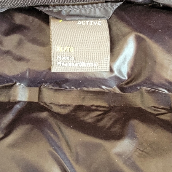 Men's Black Vest. Old Navy Active. Size XL. NWT - Picture 3 of 6